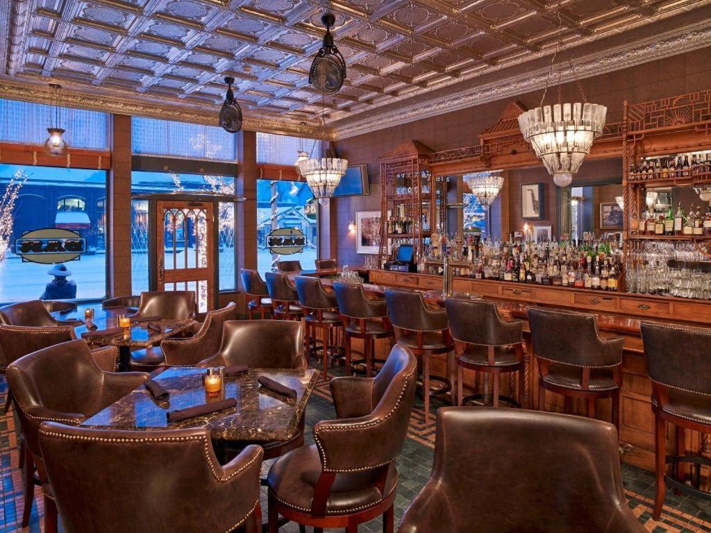 Hotel Jerome, An Auberge Resort Aspen Exterior photo